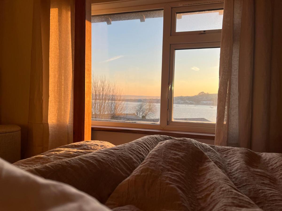 * Fisherman's * With River Views Holiday home Appledore